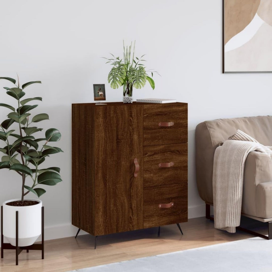 Braune Eichennachbildung gibt dem schmalen Sideboard seinen Wohncharakter