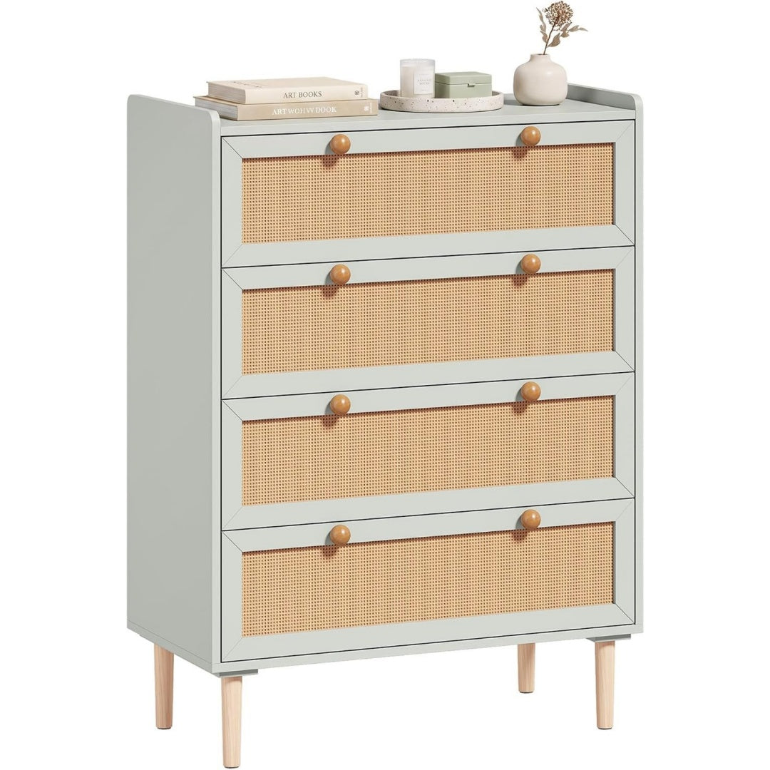 Das Sideboard vereint 4 Schubladen mit Flechtoptik